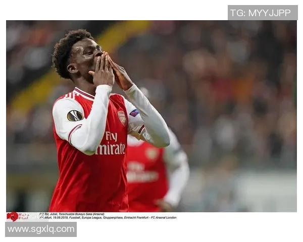 萨卡在欧联杯中梅开二度助球队晋级展现出色状态与实力