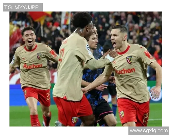 塞维利亚客场大胜巴伦西亚，杀入前四逼近欧战席位